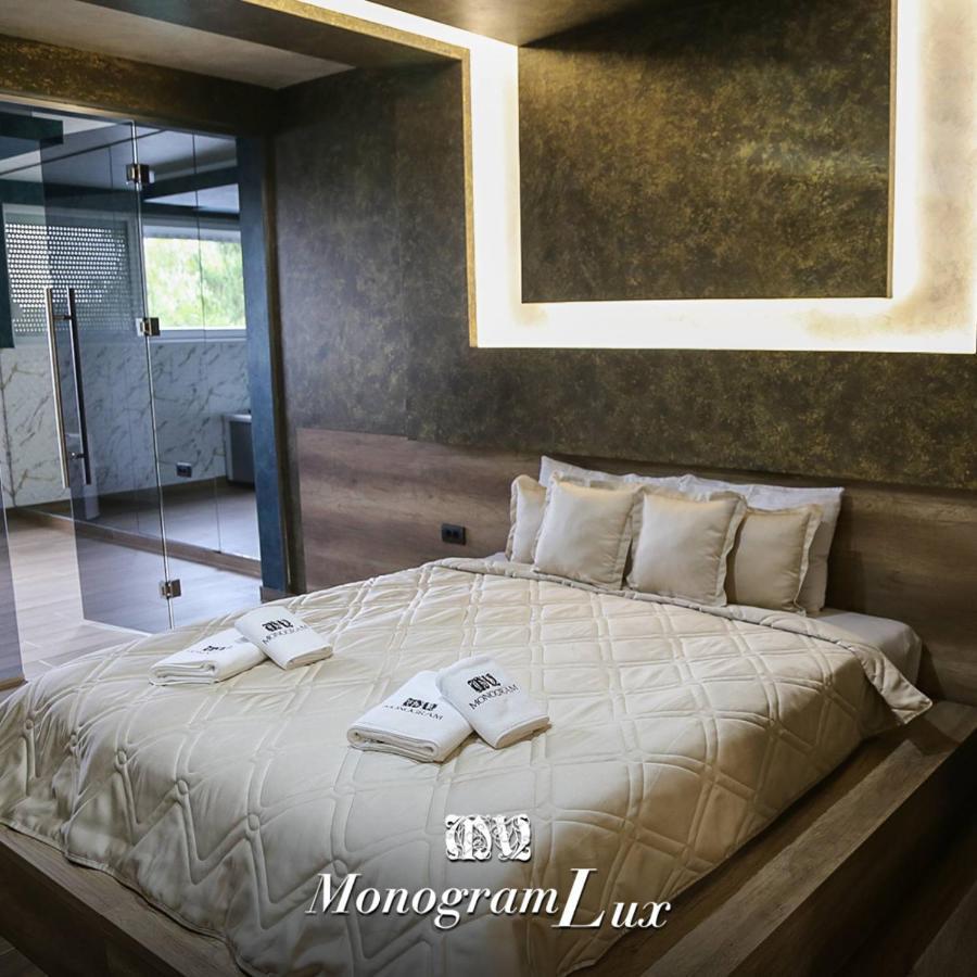 Monogramlux Ξενοδοχείο Indija Εξωτερικό φωτογραφία